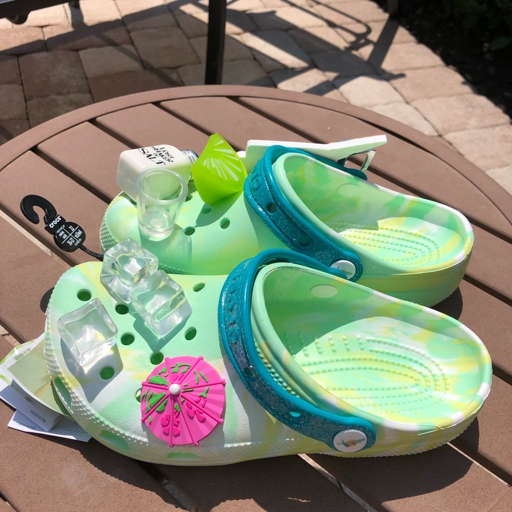 Margaritaville CROCS Multiple Women's Sizes New with Tags - Picture 9 of 10